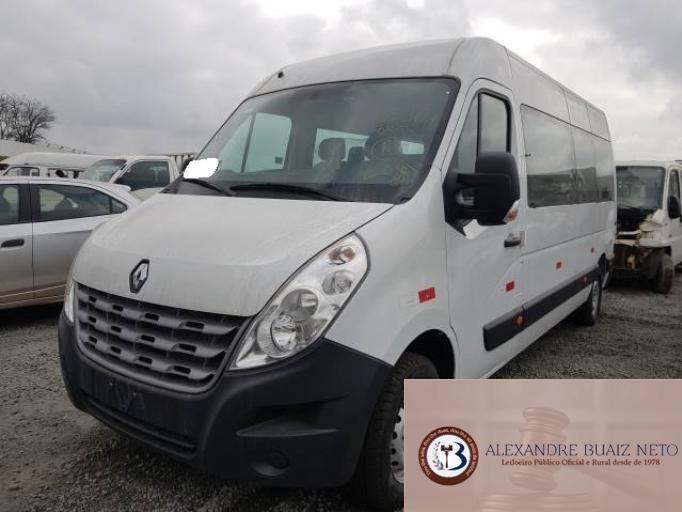 RENAULT MASTER MINIBUS 18/19