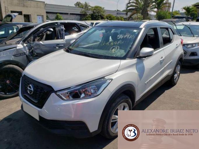 NISSAN KICKS 20/20