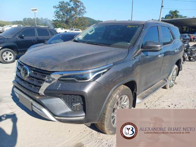 TOYOTA HILUX SW4 21/21