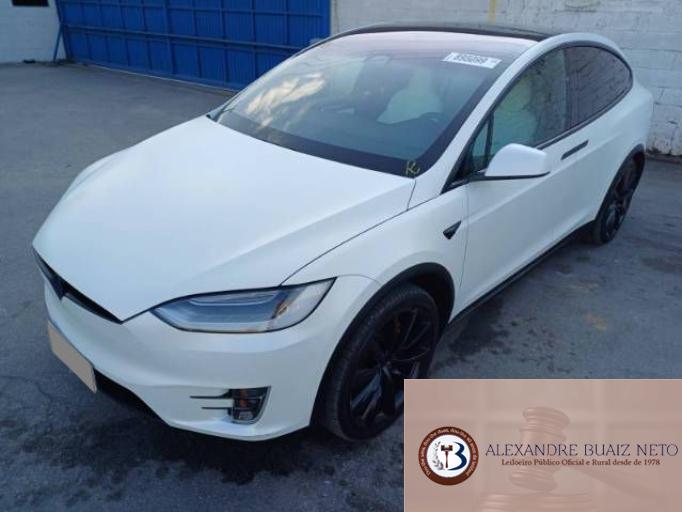 TESLA MODEL X 18/18