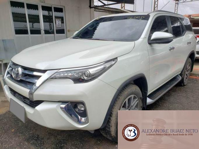 TOYOTA HILUX SW4 19/19